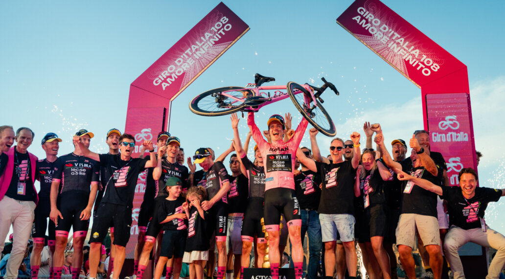 Fan Peloton talk: 'Team Visma | Lease a Bike is one big family'