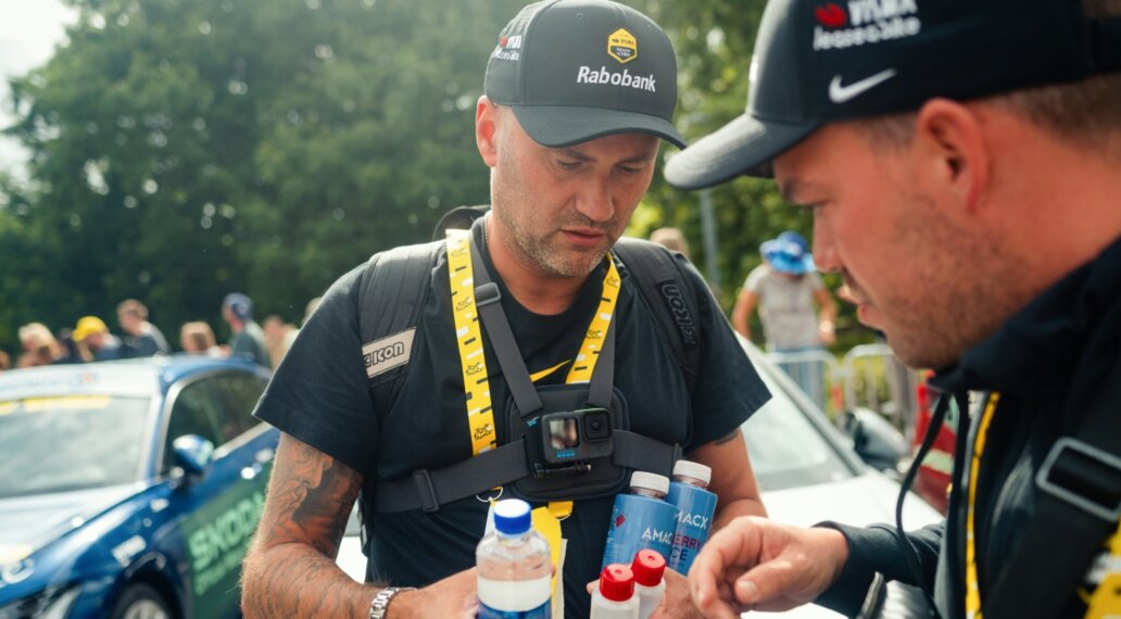Een dag in het leven van een soigneur van Team Visma | Lease a Bike