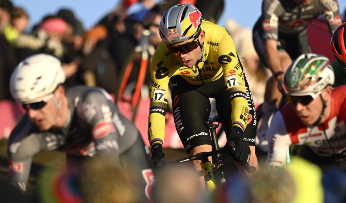 Van Aert sixth in fast World Cup cyclocross in Dendermonde