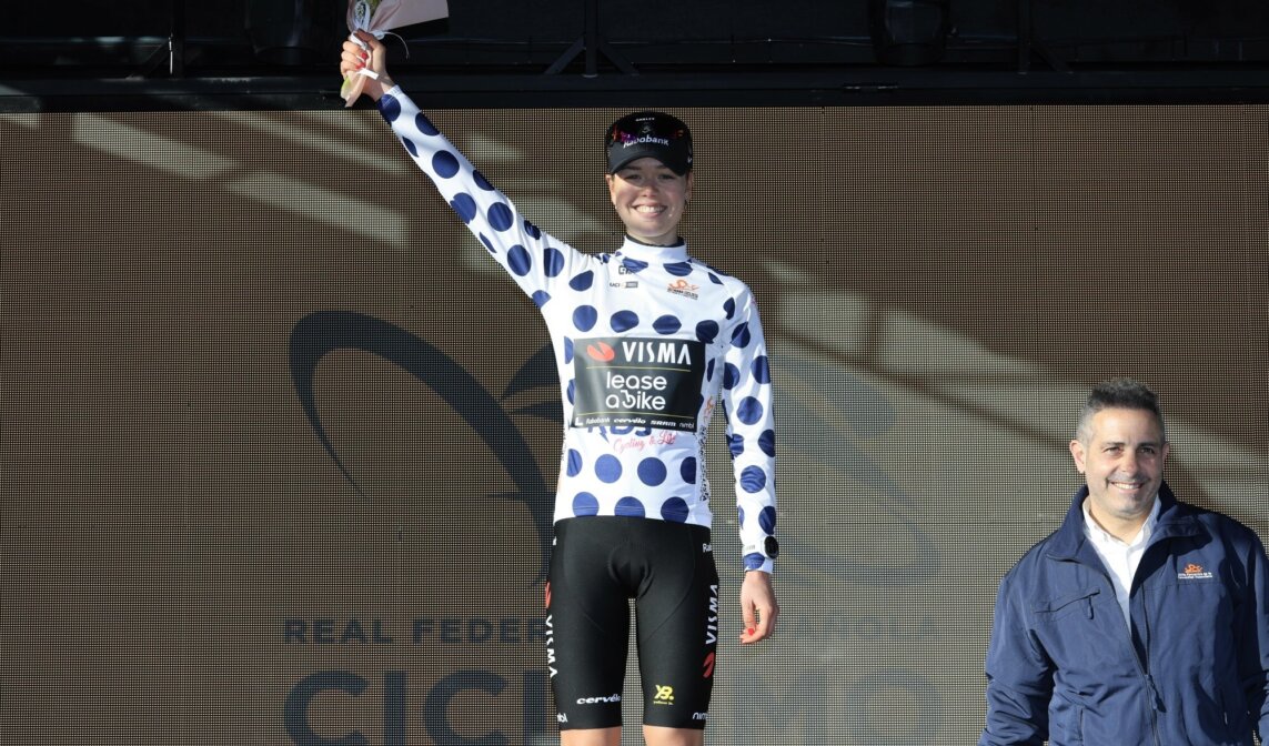 Nooijen kleurt tweede etappe Setmana Ciclista Valenciana met lange aanval