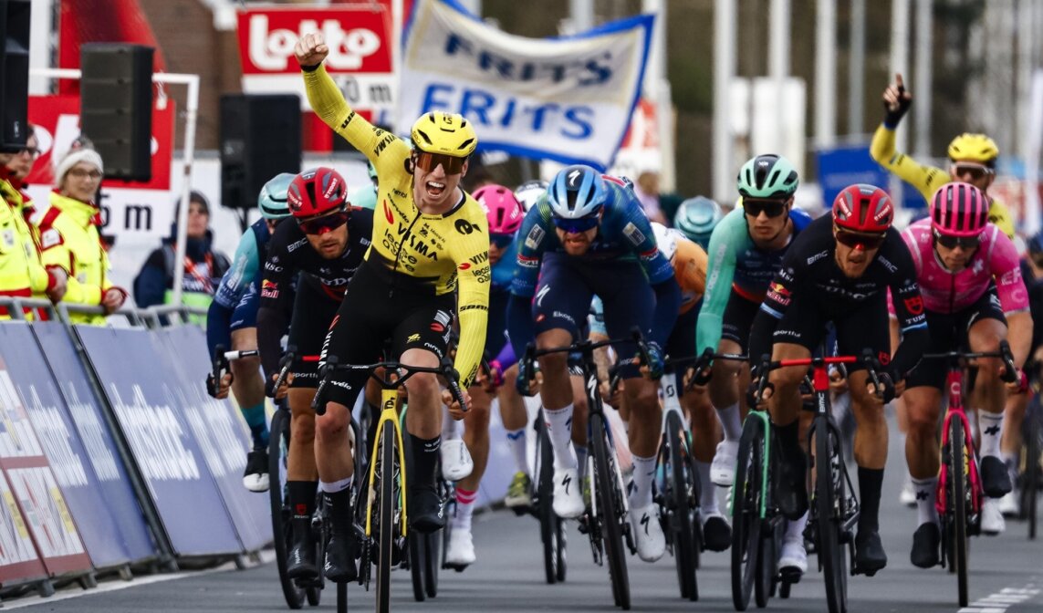 Indrukwekkende Brennan sprint overtuigend naar zege in Kuurne-Brussel-Kuurne