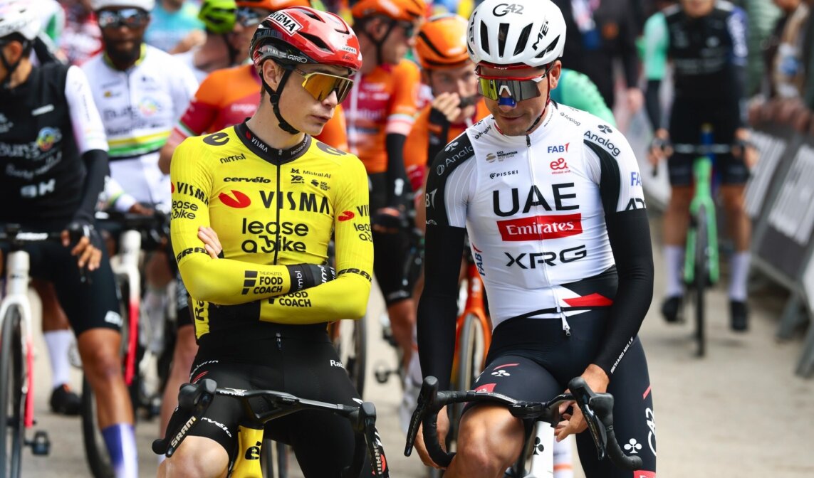 Team Visma | Lease a Bike doorstaat openingsetappe Volta a Catalunya zonder kleerscheuren