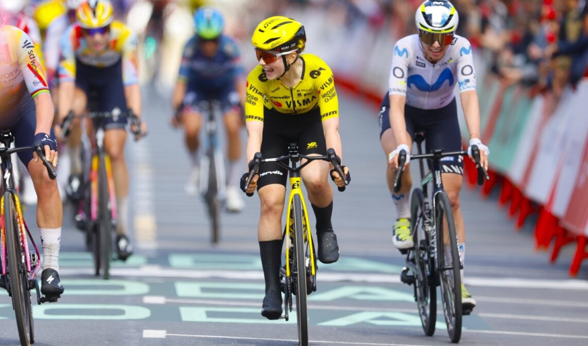 Van Dam secures an impressive third place for Team Visma | Lease a Bike in La Vuelta Femenina