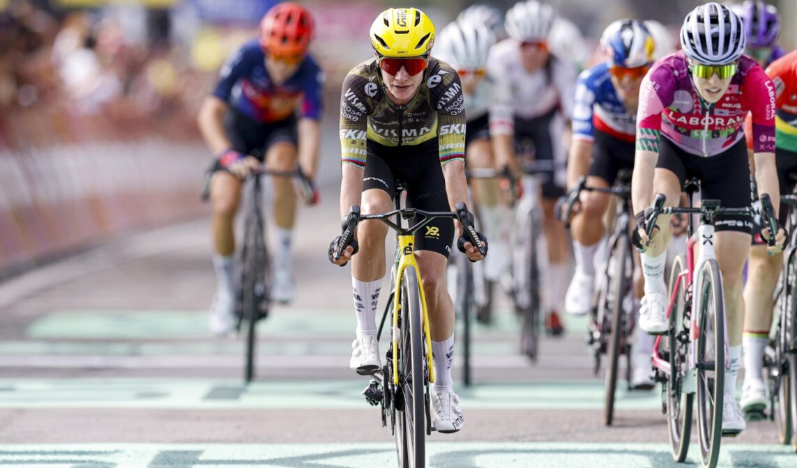Team Visma | Lease a Bike toont zich opnieuw in derde etappe Tour de France Femmes