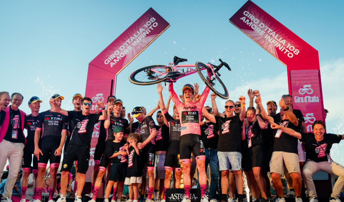 Fan Peloton-lid aan het woord: 'Team Visma | Lease a Bike is één grote familie'