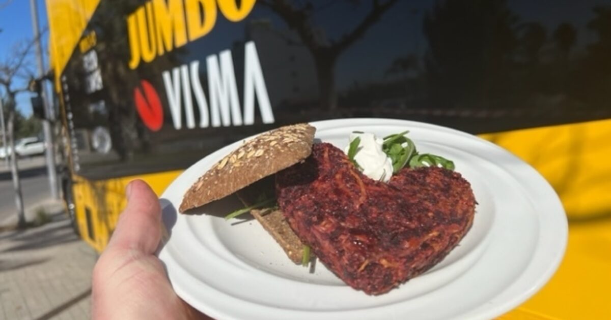 Team Visma | Lease a Bike | Valentine's Day recipe: love burger