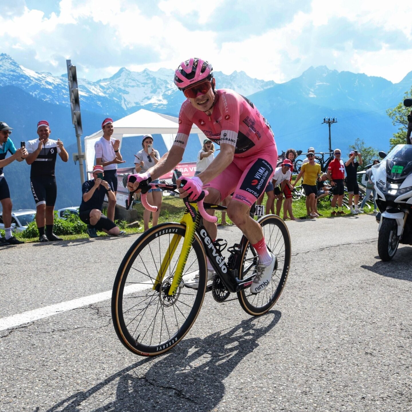 Pink jersey Giro d'Italia 2026 - Team Visma | Lease a Bike