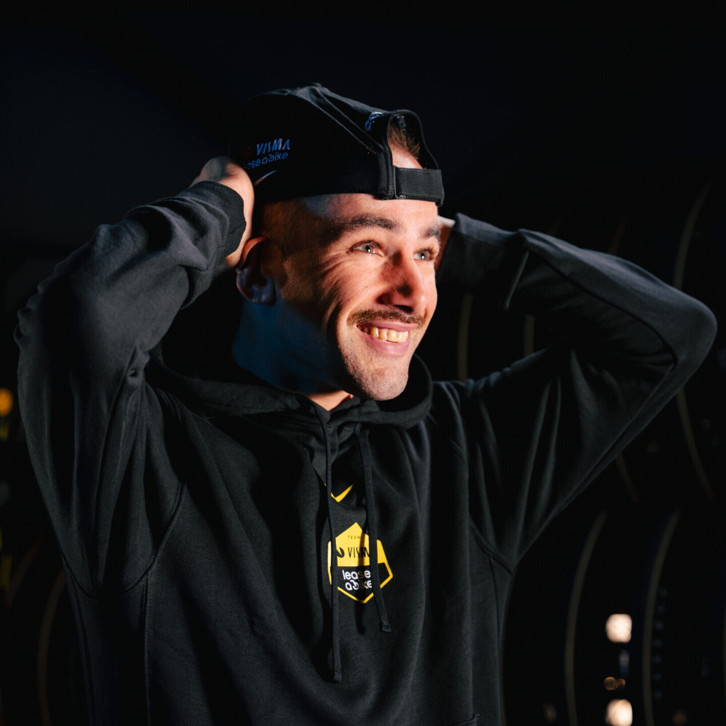 Nike hoodie men - Team Visma | Lease a bike