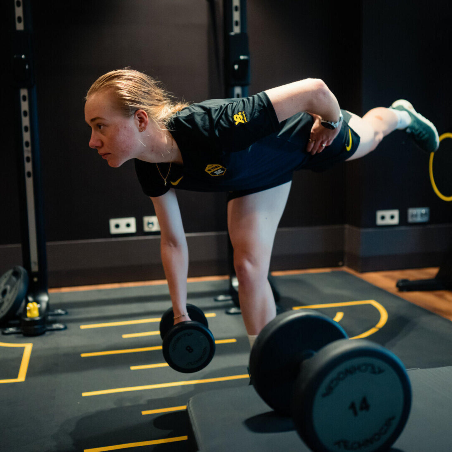 Nike sports shirt women - Team Visma | Lease a Bike