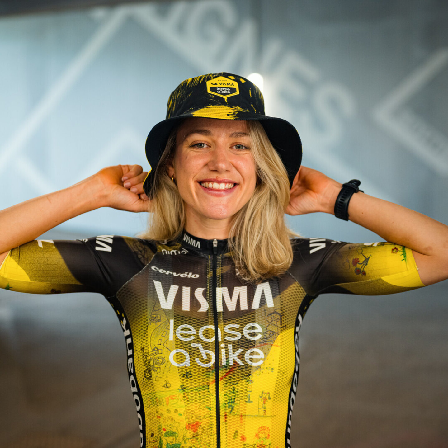 Buckethat - Team Visma | Lease a Bike