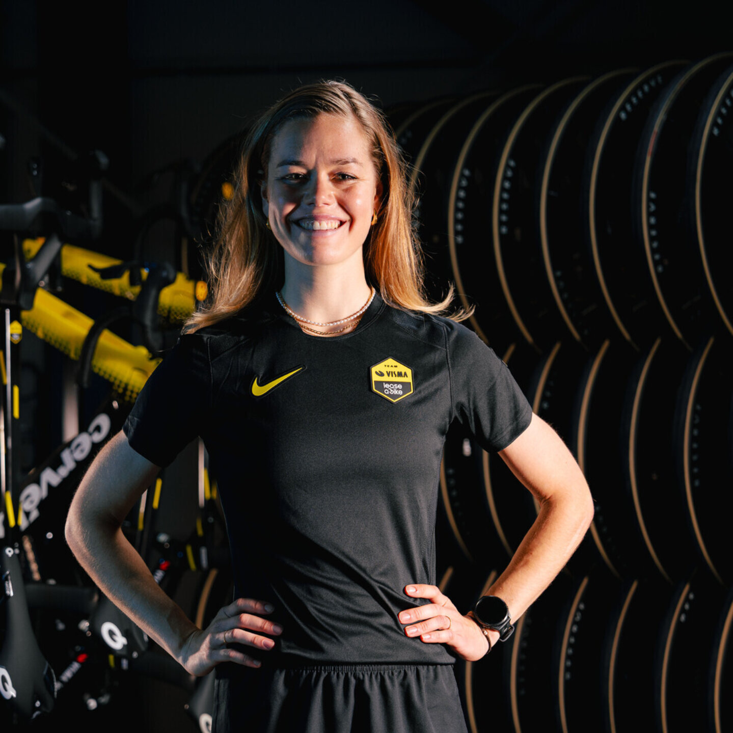 Nike sports shirt women - Team Visma | Lease a Bike