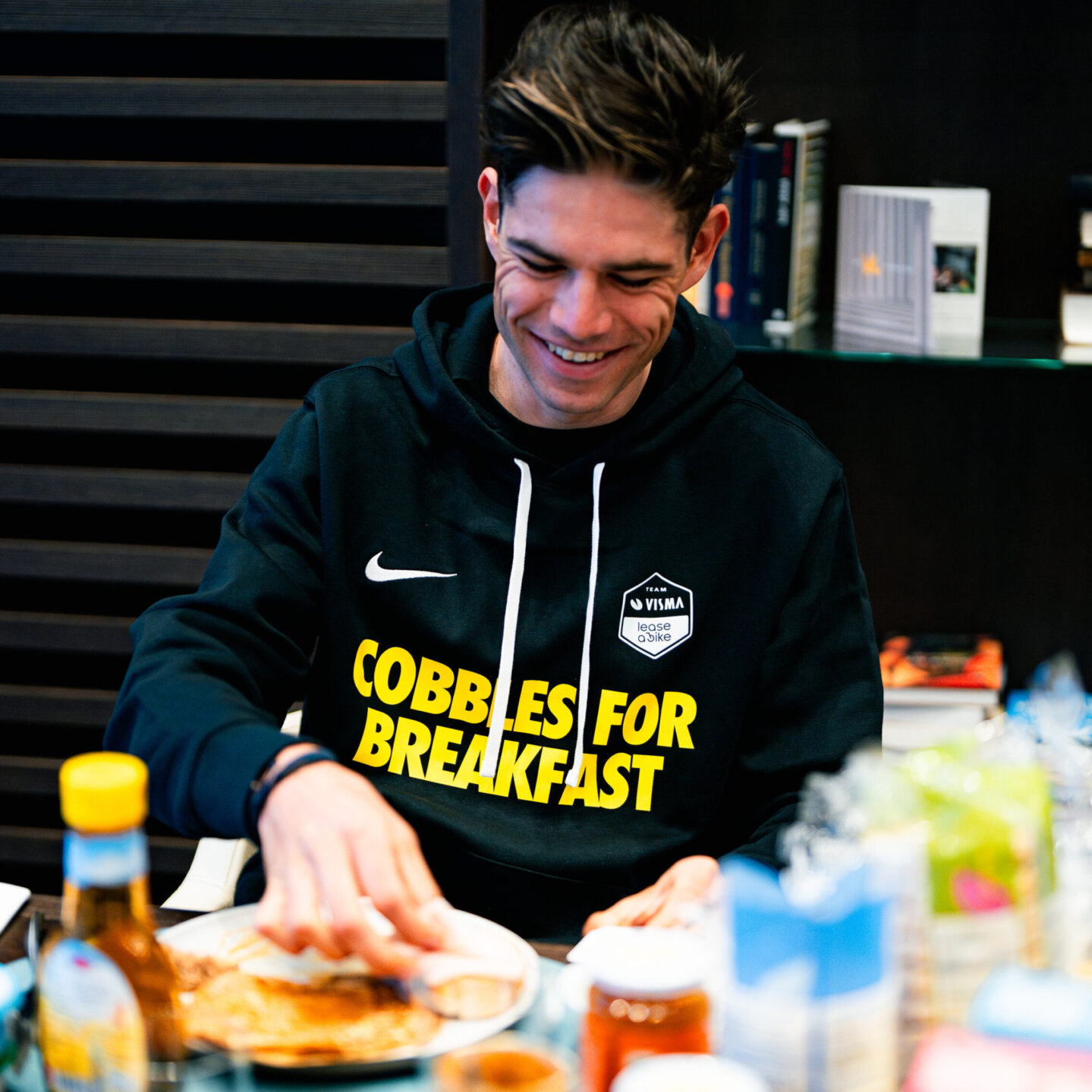 Nike hoodie men - Cobbles for breakfast