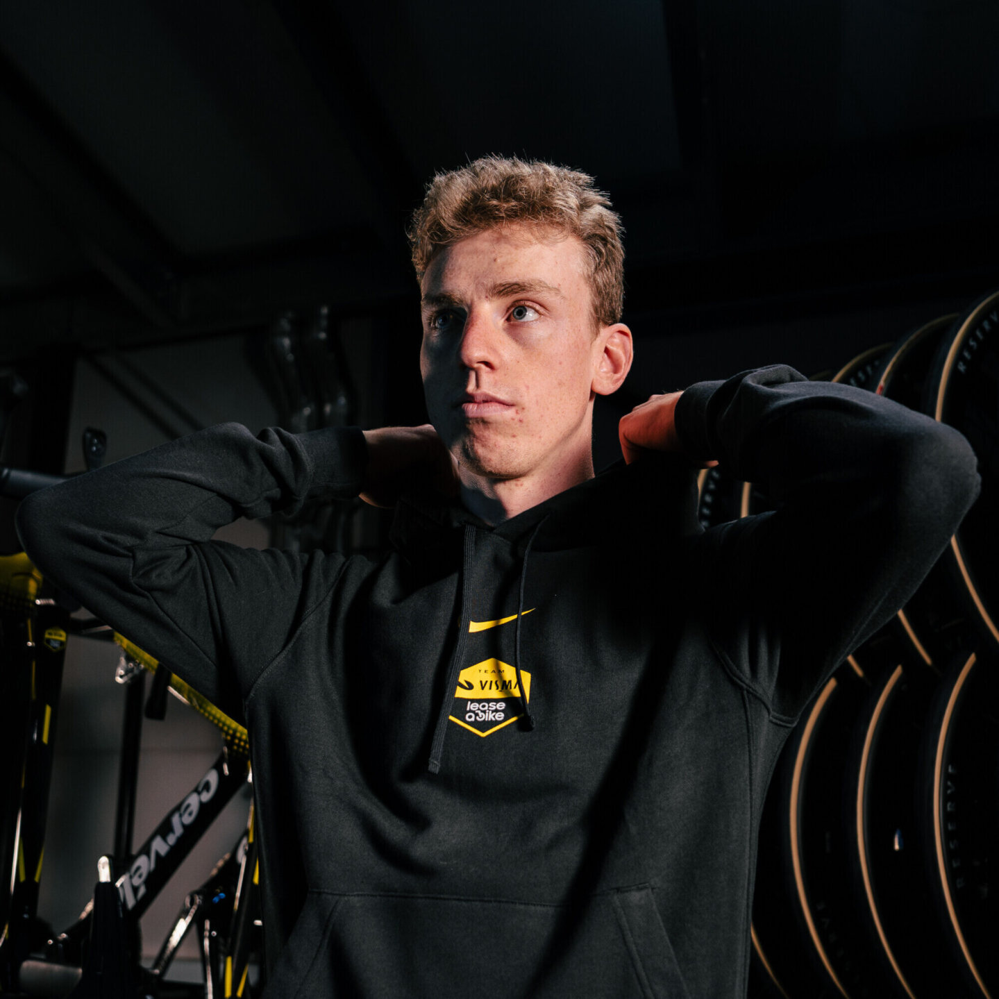 Nike hoodie men - Team Visma | Lease a bike