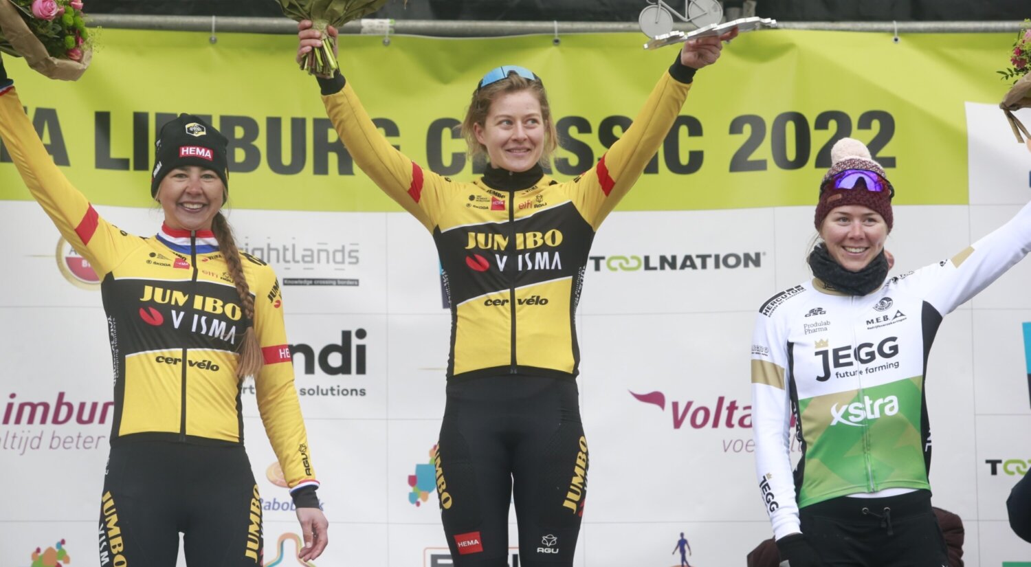 			© Victory for Amber Kraak in Volta Limburg Classic.
	