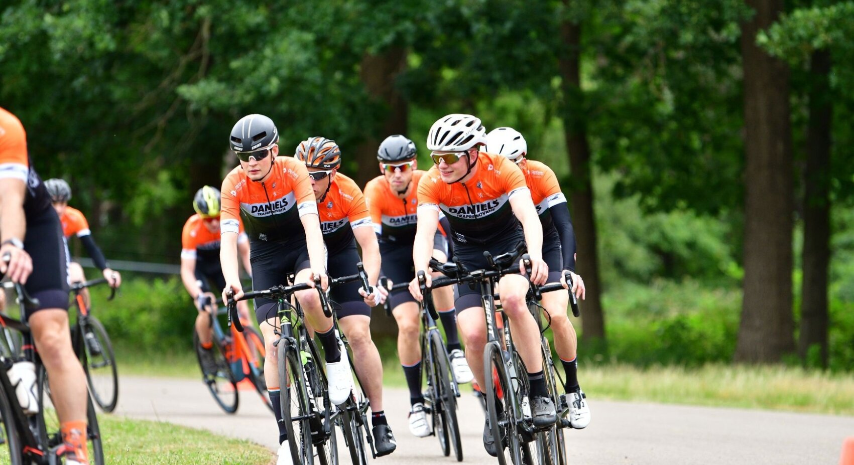 Bolletjestrui voor Cycling Team Limburg	