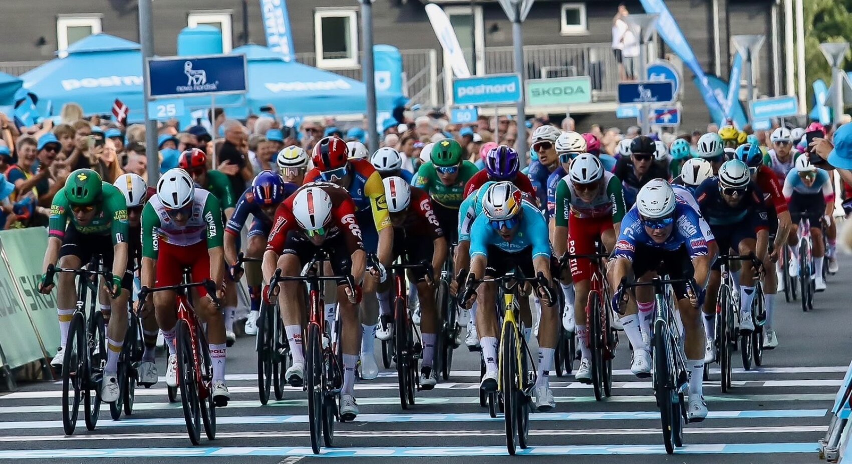 Van Aert wint tweede etappe na spannende fotofinish in Tour of Denmark