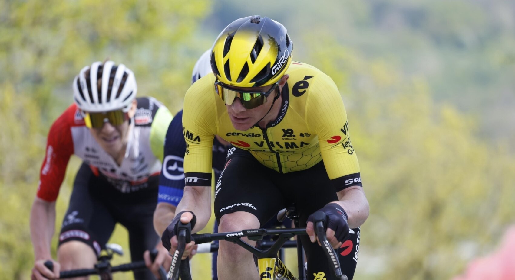 Tulett en Uijtdebroeks knokken zich naar toptienplaats in Giro dell’Emilia	