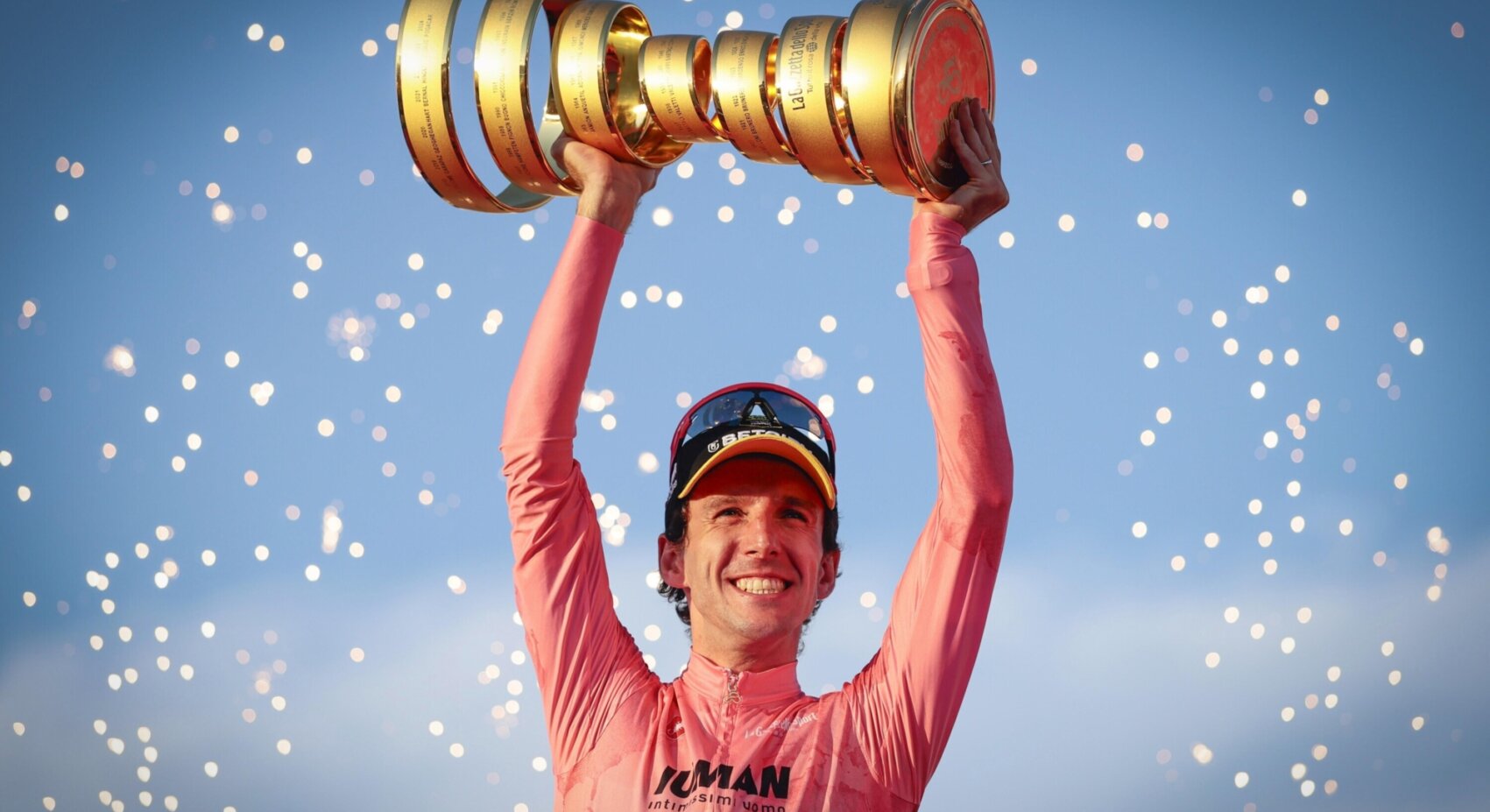 Niermann blikt vooruit op Giro d’Italia met lange tijdrit en zware bergetappes	