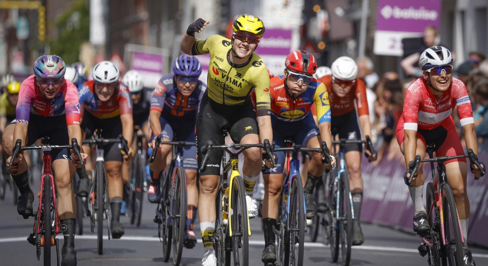 Fidanza triumphs in chaotic final stage of Baloise Ladies Tour, Vigié finishes fourth overall	