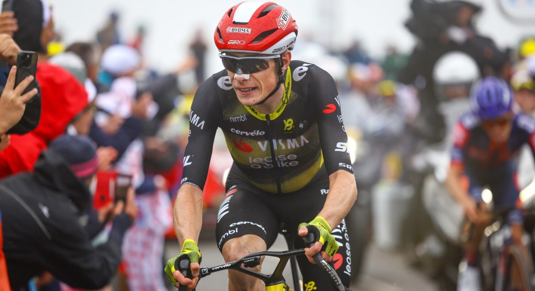 Vingegaard finishes third in queen stage Tour de France	