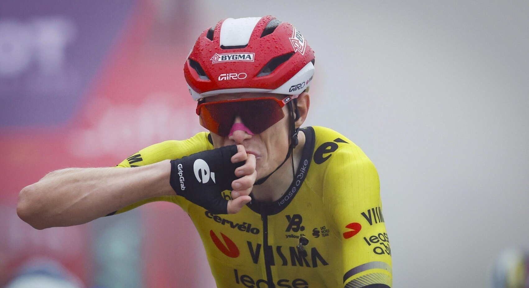 Vingegaard slaat indrukwekkende dubbelslag in tweede etappe Vuelta a España	