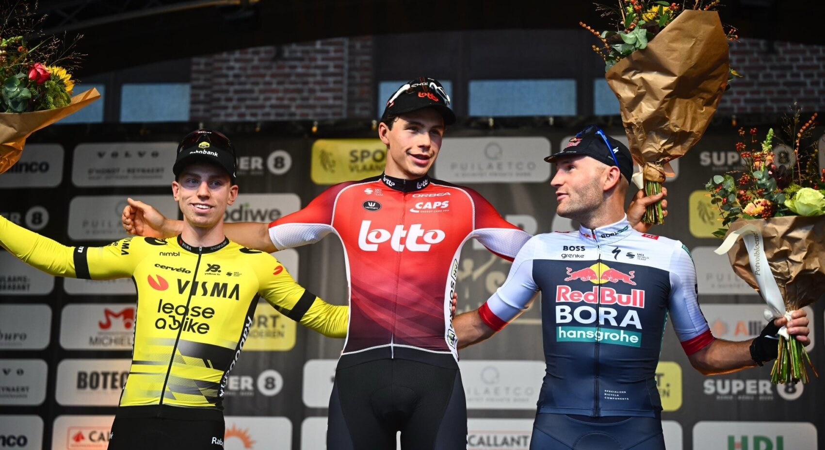 Sterke teamprestatie levert Brennan tweede plaats op in Super 8 Classic	