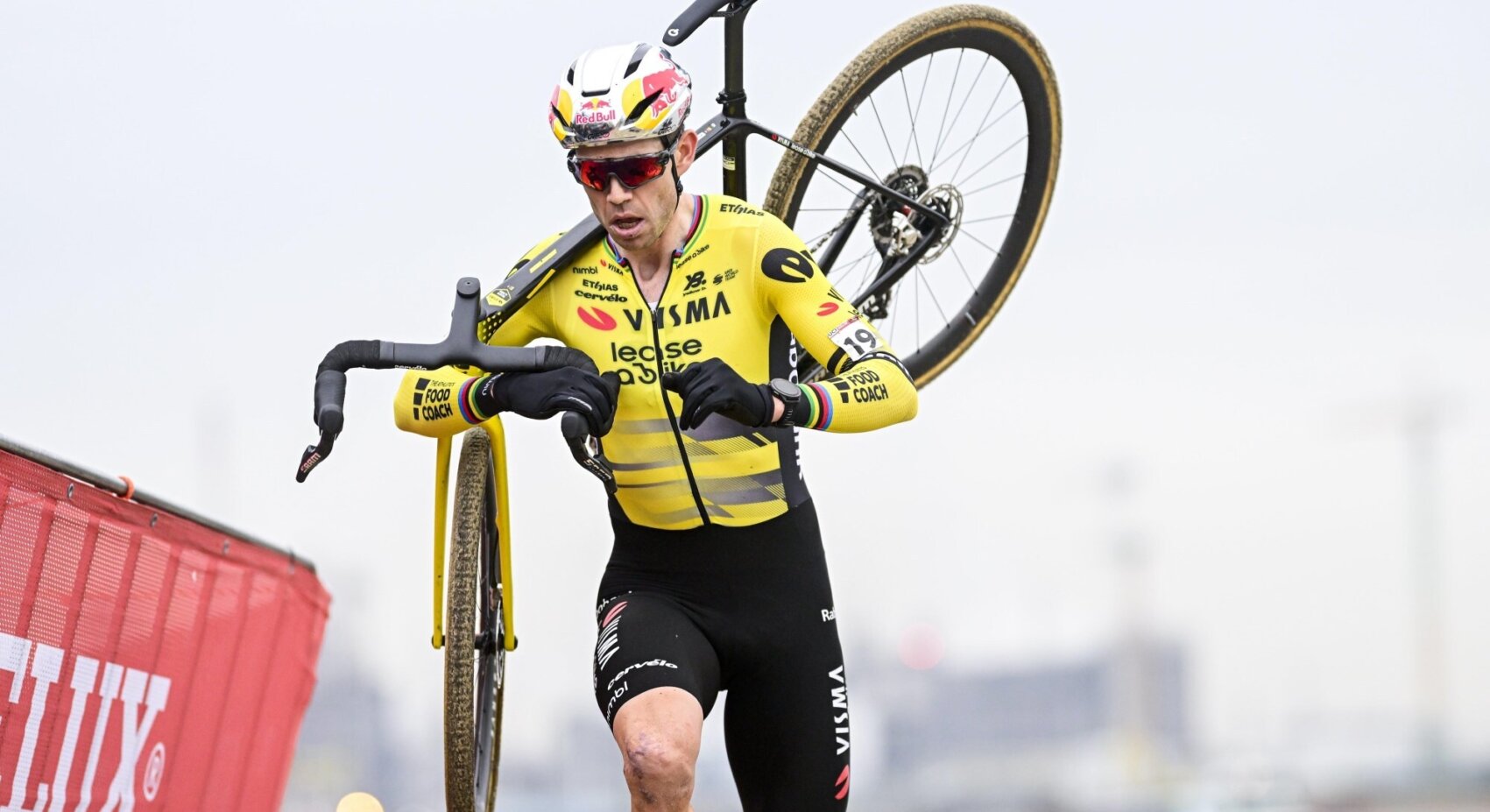 Unlucky Van Aert finishes seventh on cyclocross return in Antwerp	