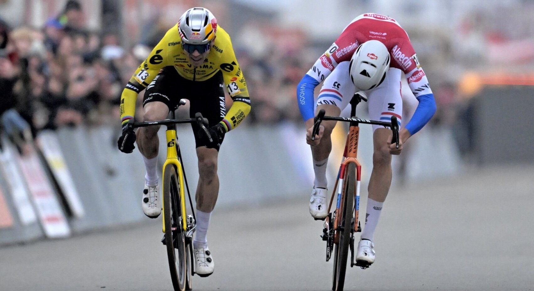 Van Aert narrowly misses out on victory in Heusden-Zolder	