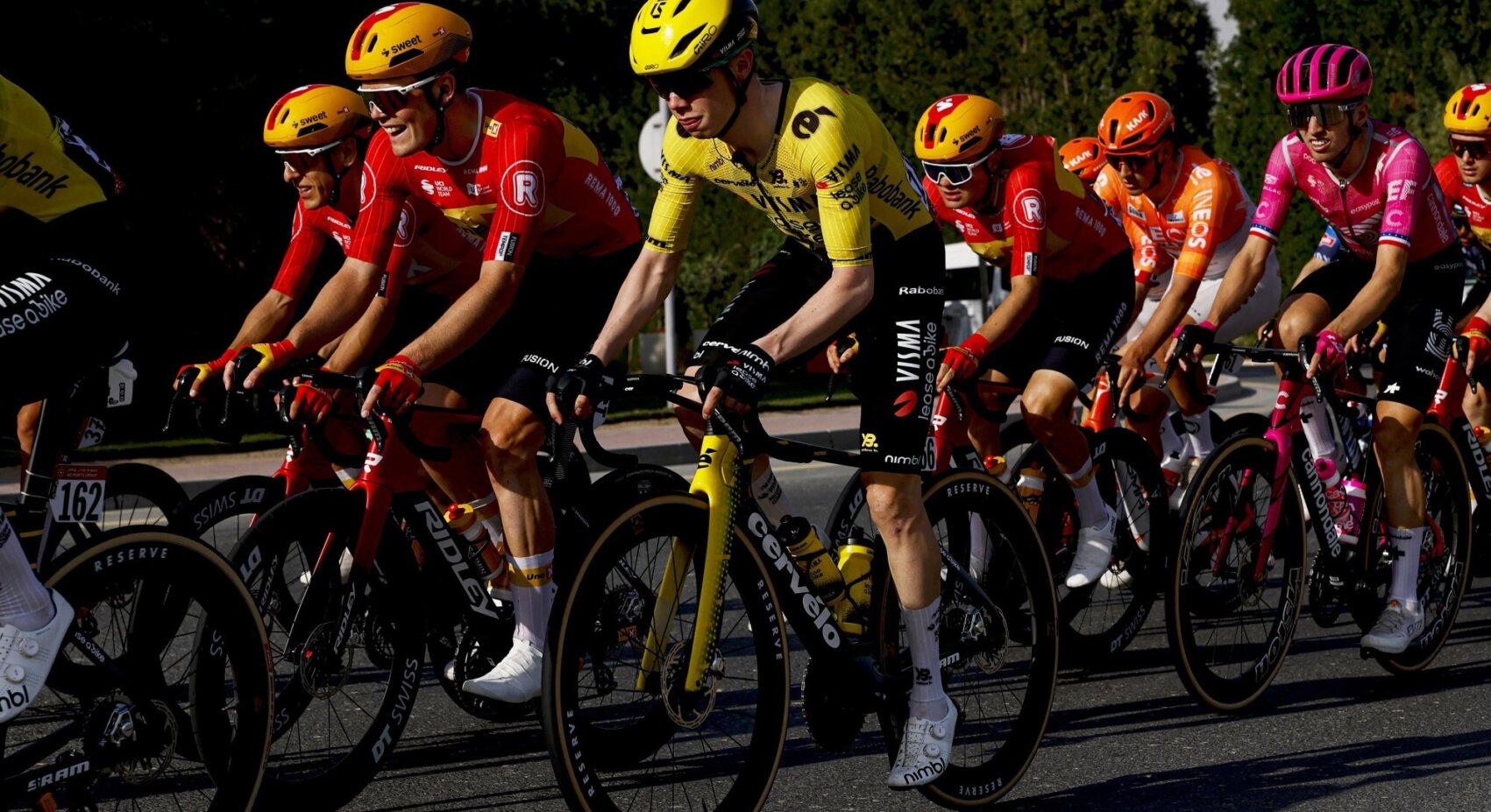 Nordhagen maakt indruk met zesde plaats op Jebel Hafeet in zesde etappe UAE Tour