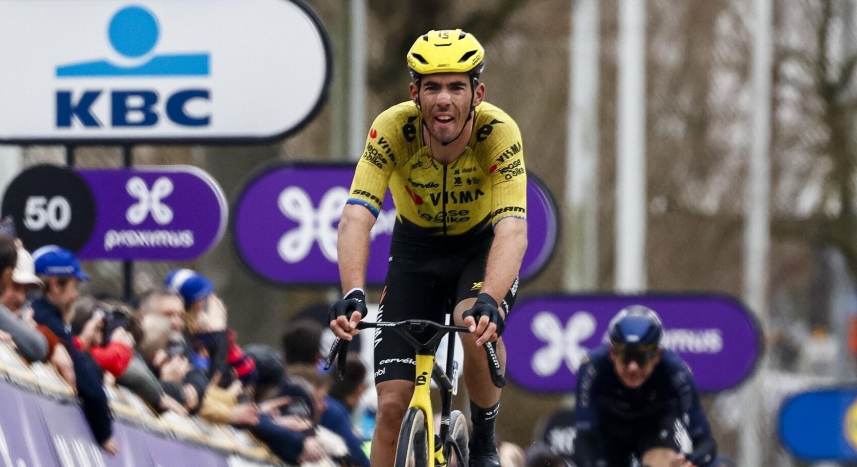 Laporte vierde in zware editie Omloop Nieuwsblad, Brennan moet opgeven na val