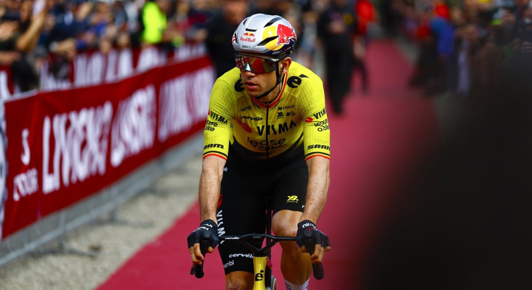 Van Aert trekt met ambitie naar eerste monument van het seizoen