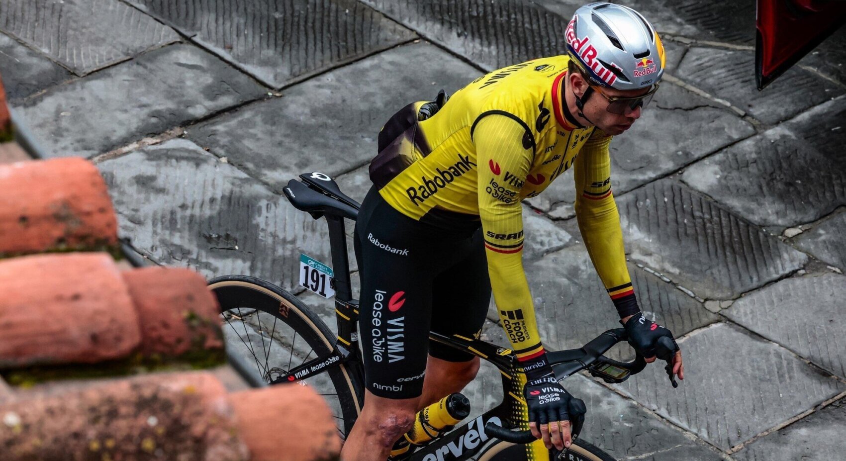 Team Visma | Lease a Bike safely navigates rainy day in Tirreno-Adriatico	