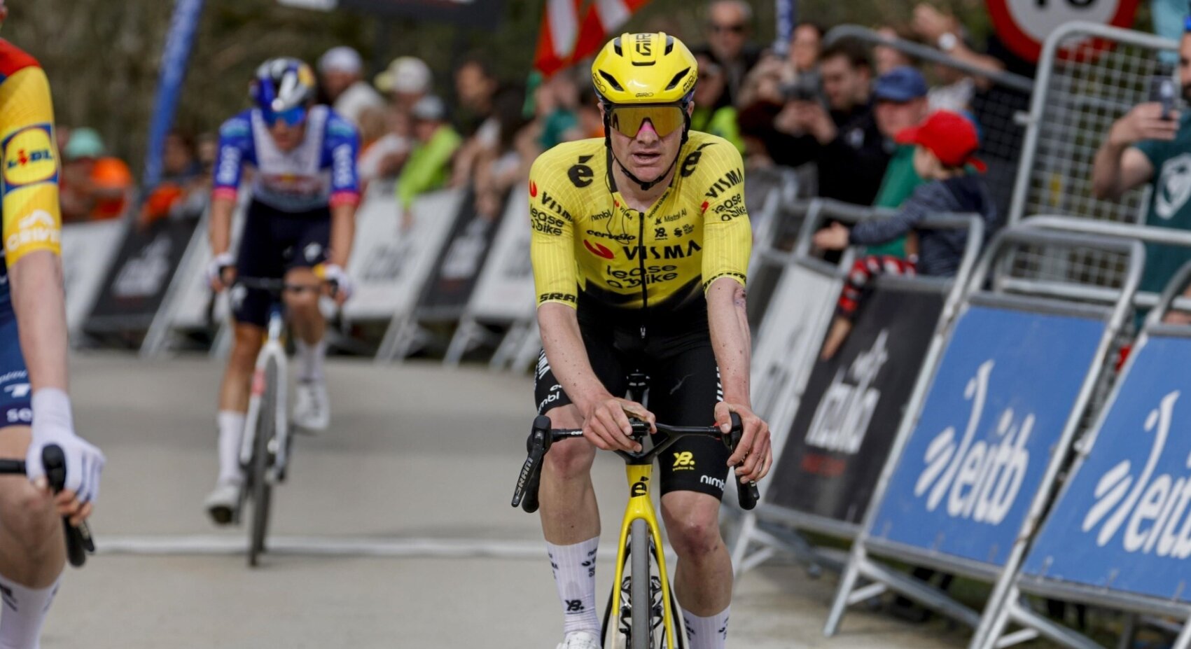 Tulett maakt indruk met vijfde plaats in tweede etappe Itzulia Basque Country	