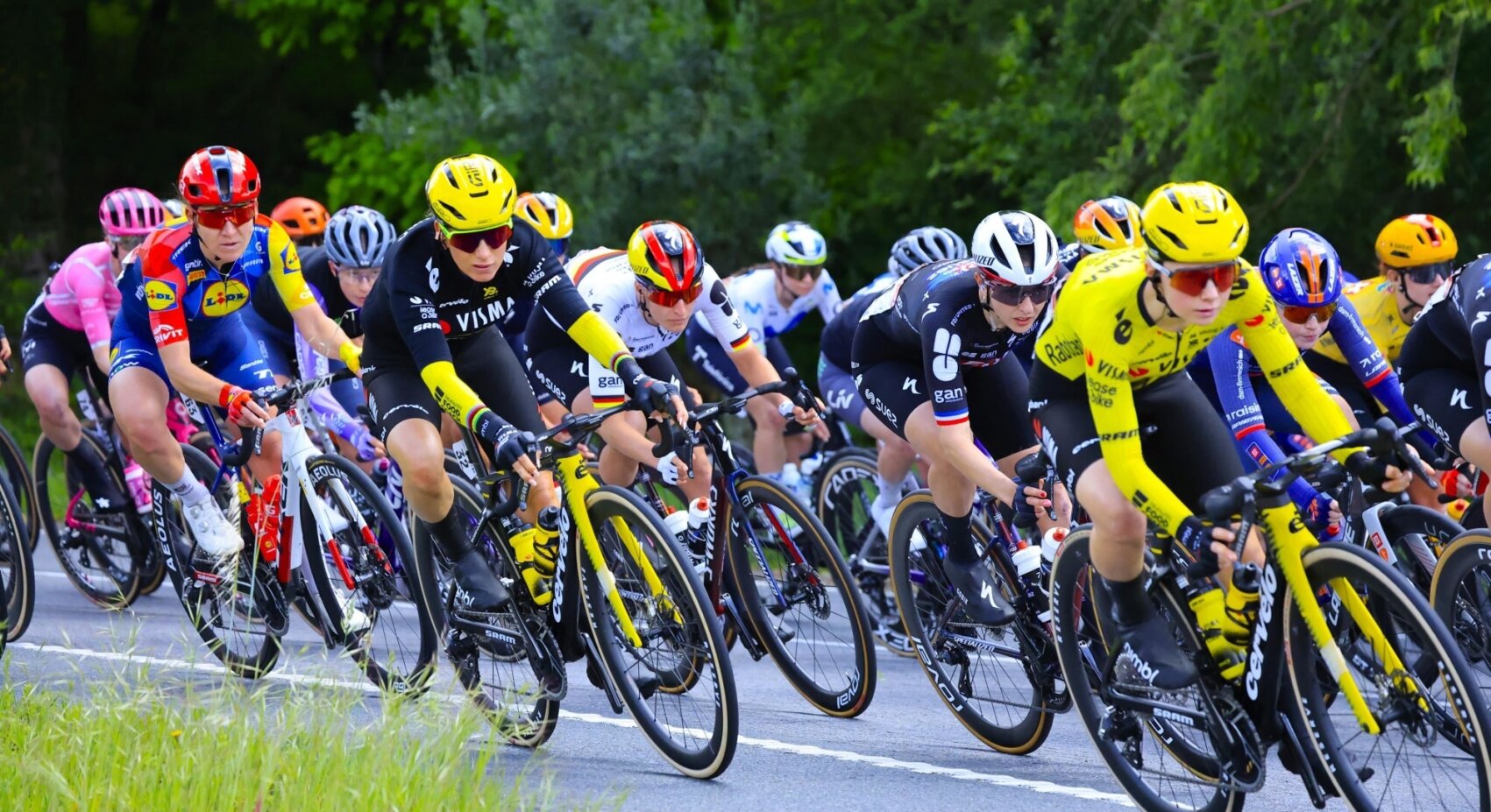 Team Visma | Lease a Bike shows resilience with Van Dam’s fifth place in the second stage of La Vuelta Femenina	