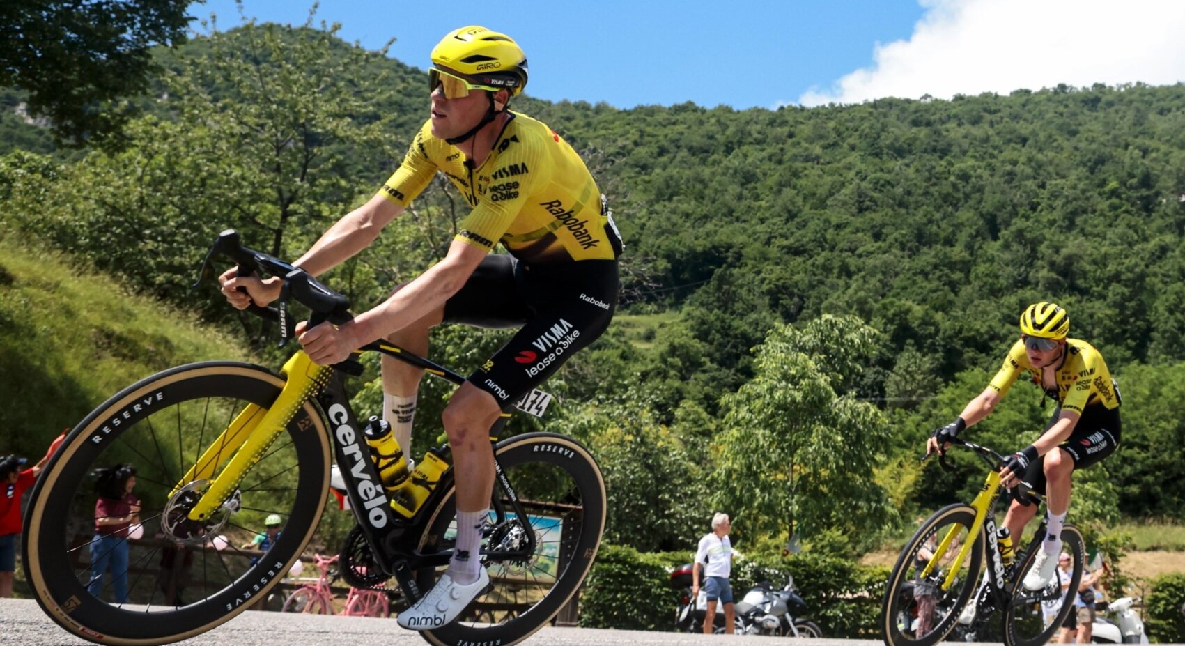 Team Visma | Lease a Bike komt zeventiende Giro-etappe zonder problemen door