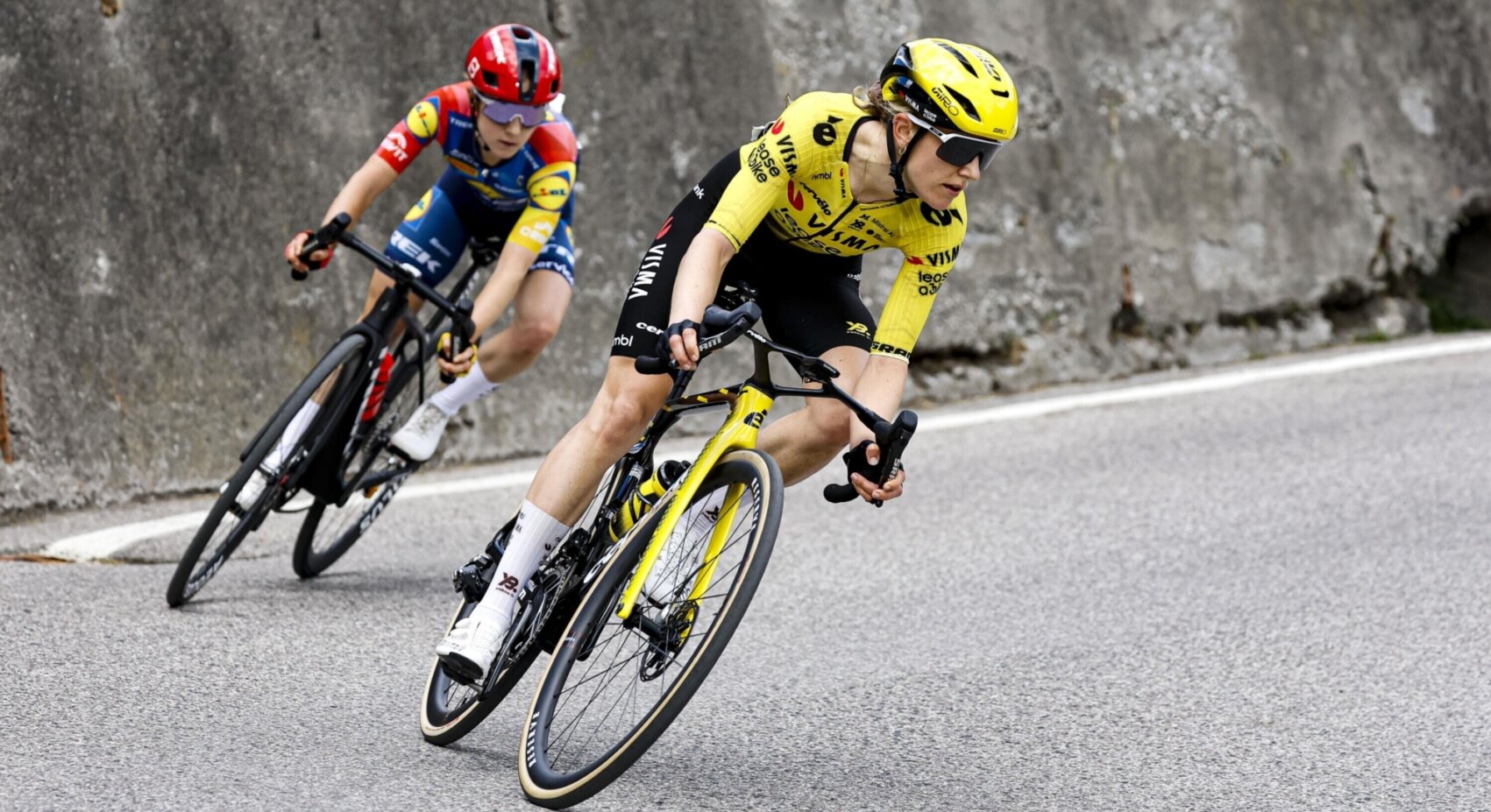 Femke de Vries finishes a strong ninth in a tough stage 5 of the Giro d’Italia Women