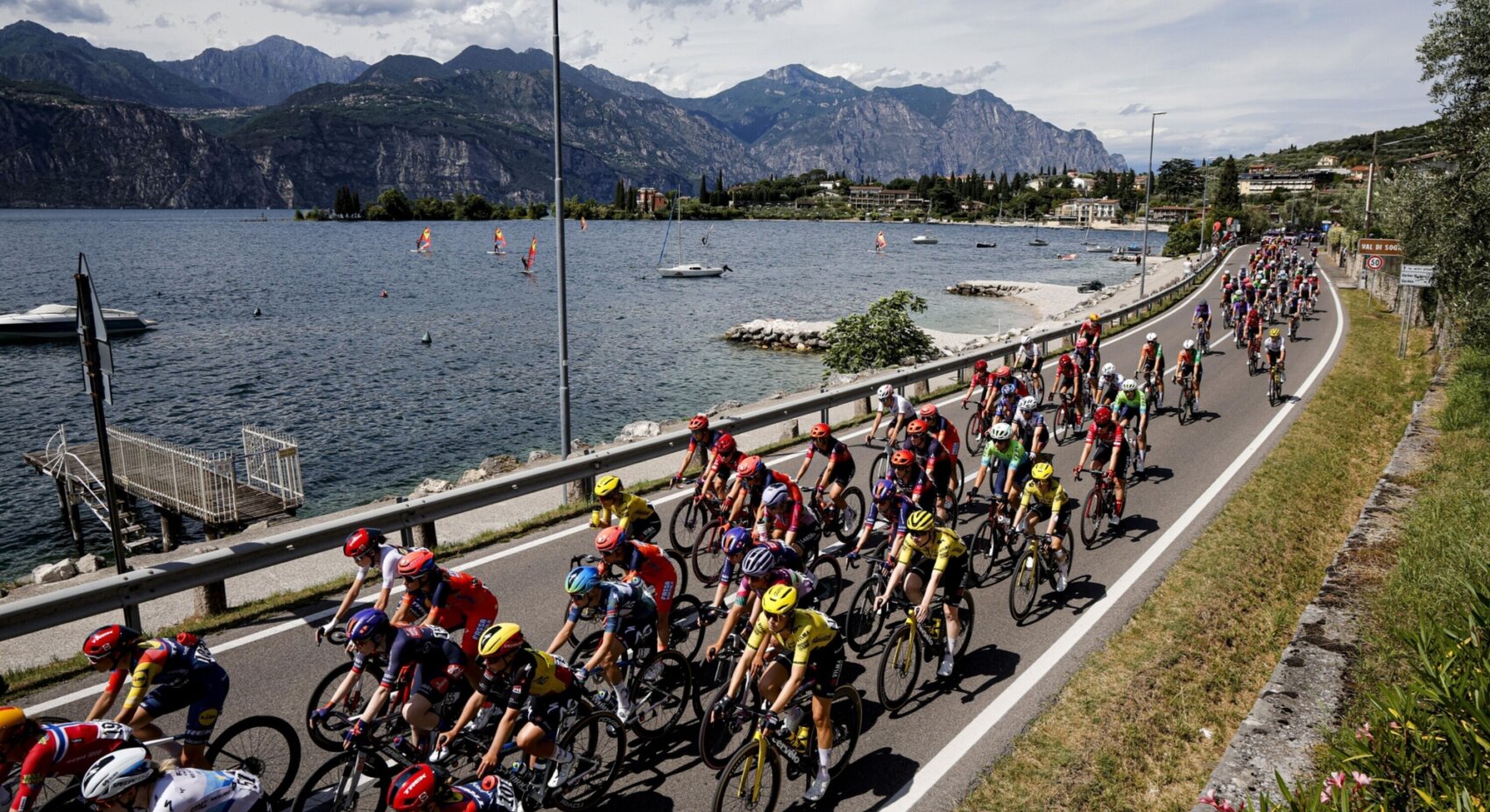 Liveblog Giro d'Italia Women: Vijfde plek voor De Vries in slotrit, zesde in klassement	