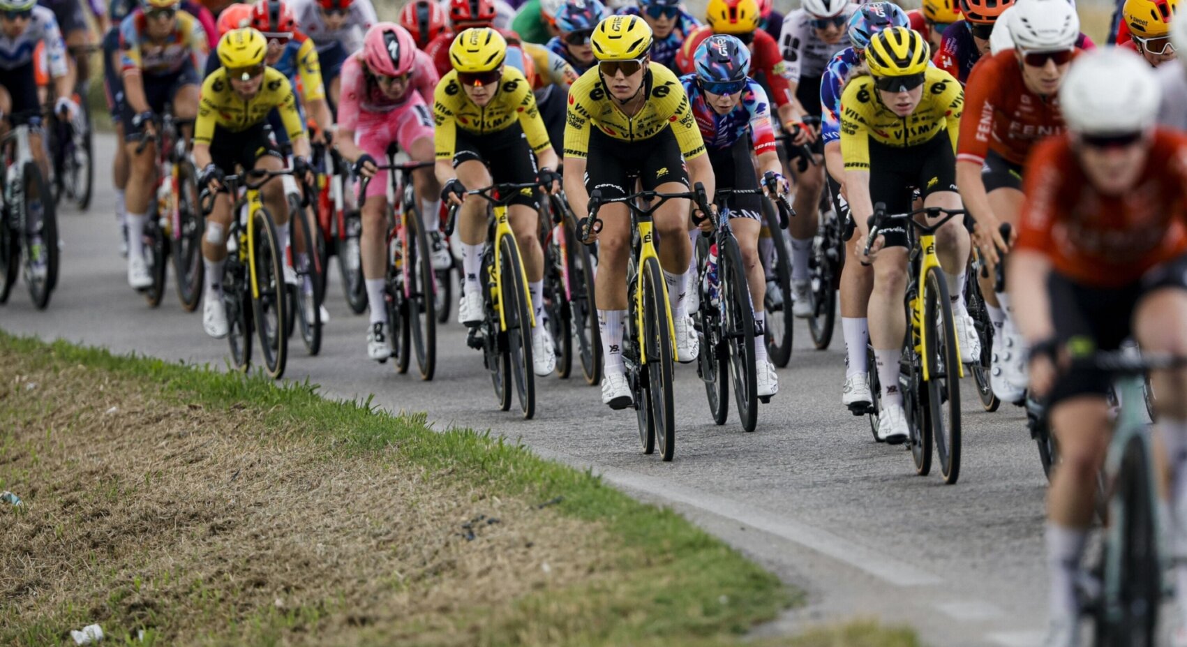 Team Visma | Lease a Bike komt zonder problemen door zesde etappe Giro d’Italia Women	