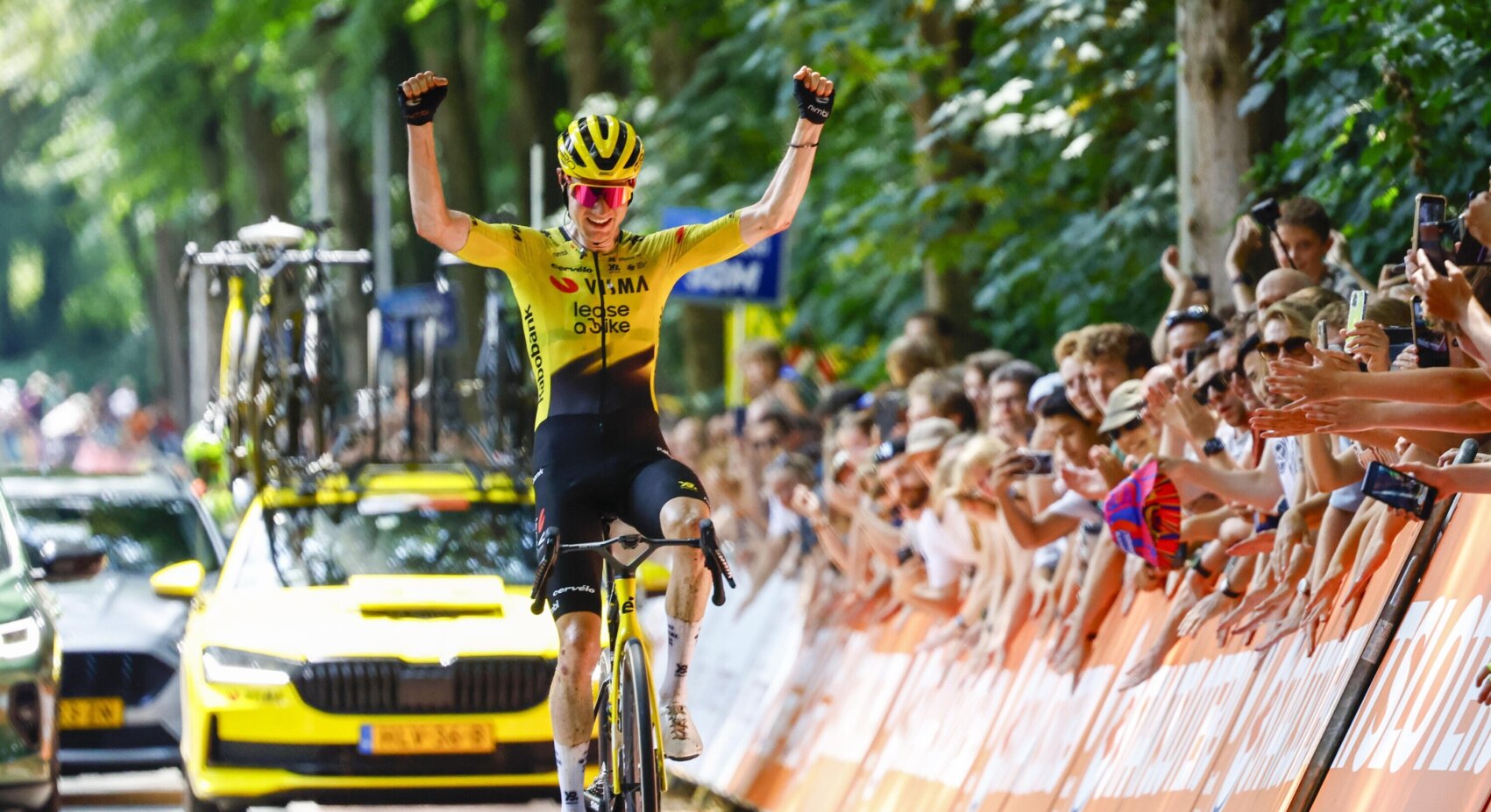 Wilco Kelderman kroont zich tot Nederlands kampioen na indrukwekkende solo	