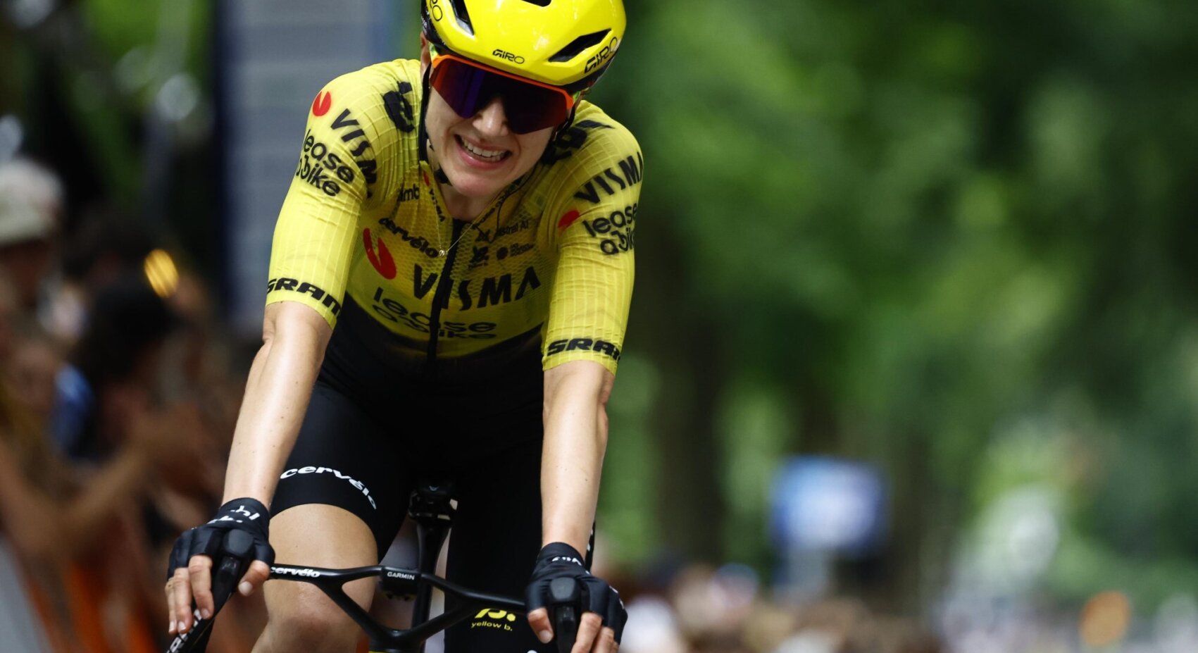 De Vries en Oudeman alert in lastige openingsrit Tour of Britain