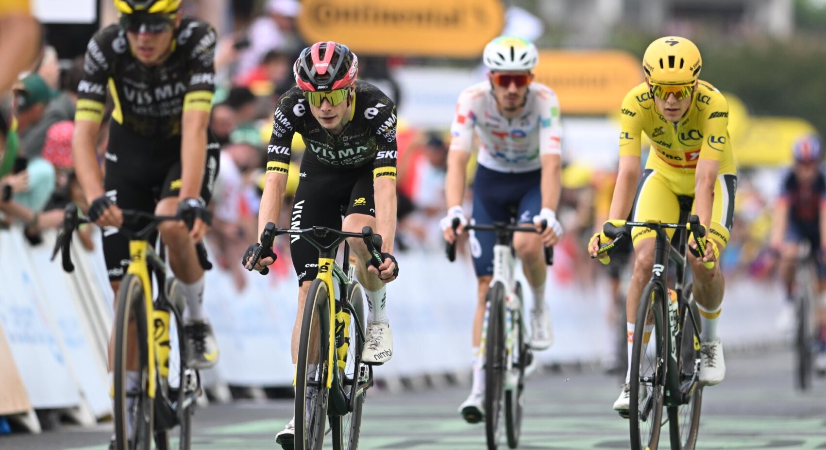 Vingegaard loses no time to opponents after chaotic finale in fifth stage Tour de France