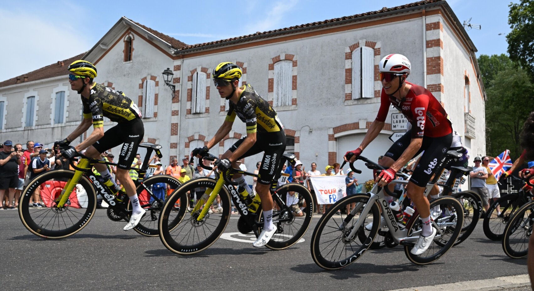 Liveblog Tour de France: Another fast finish in France!	