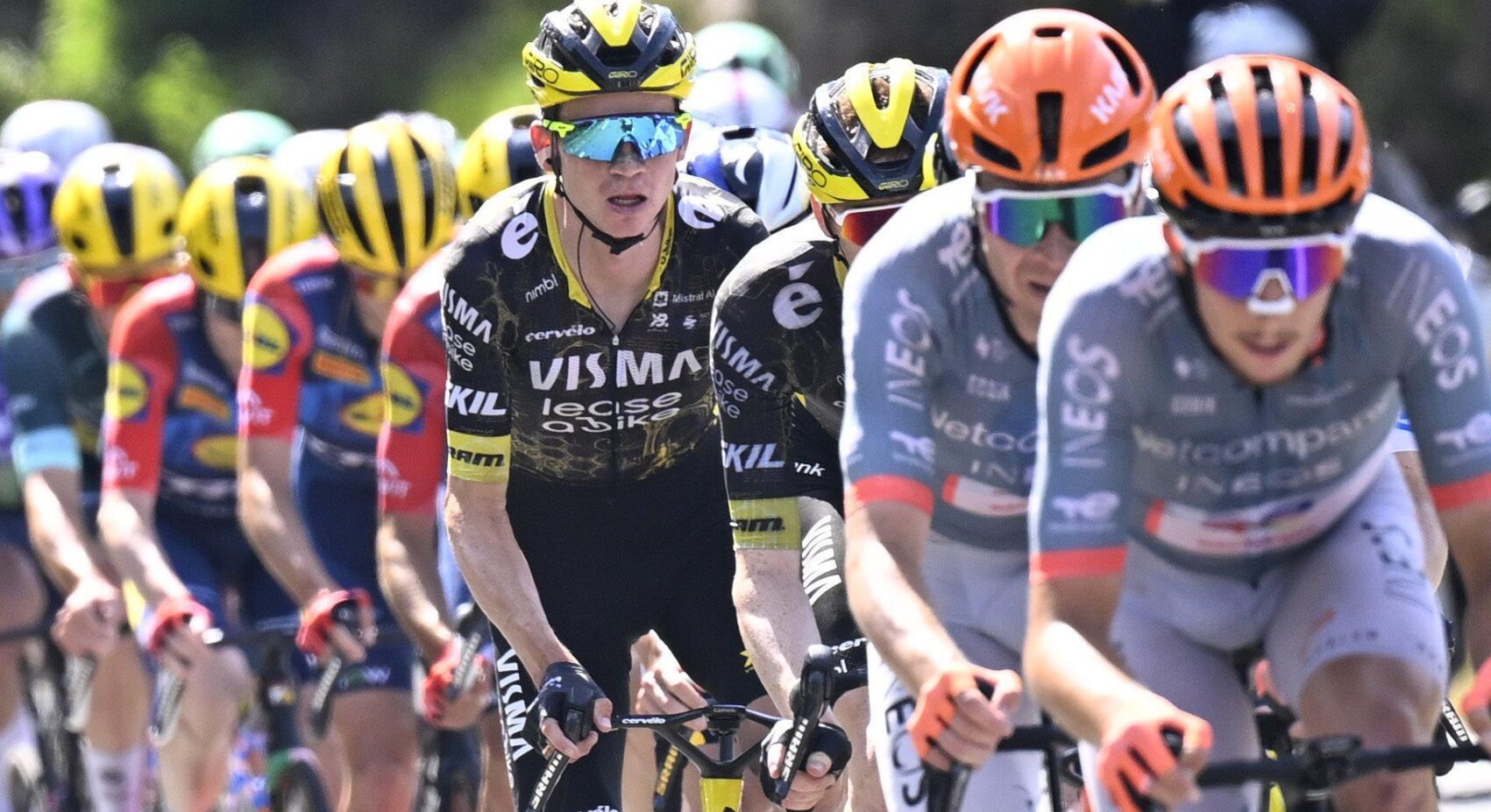 Team Visma | Lease a Bike gaat met vertrouwen rustdag in na zware eerste week	