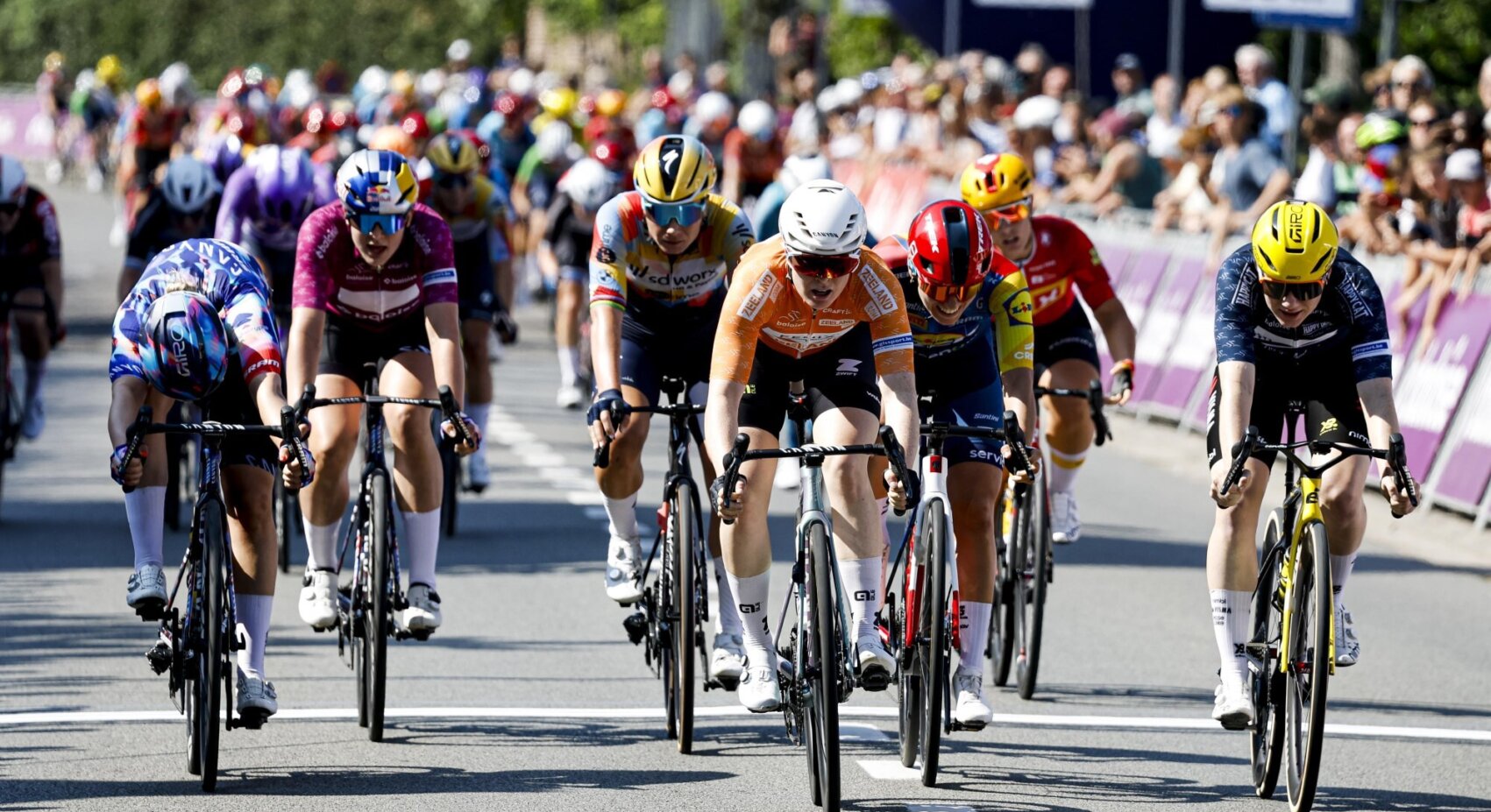 Veenhoven komt net tekort voor tweede ritzege in Baloise Ladies Tour