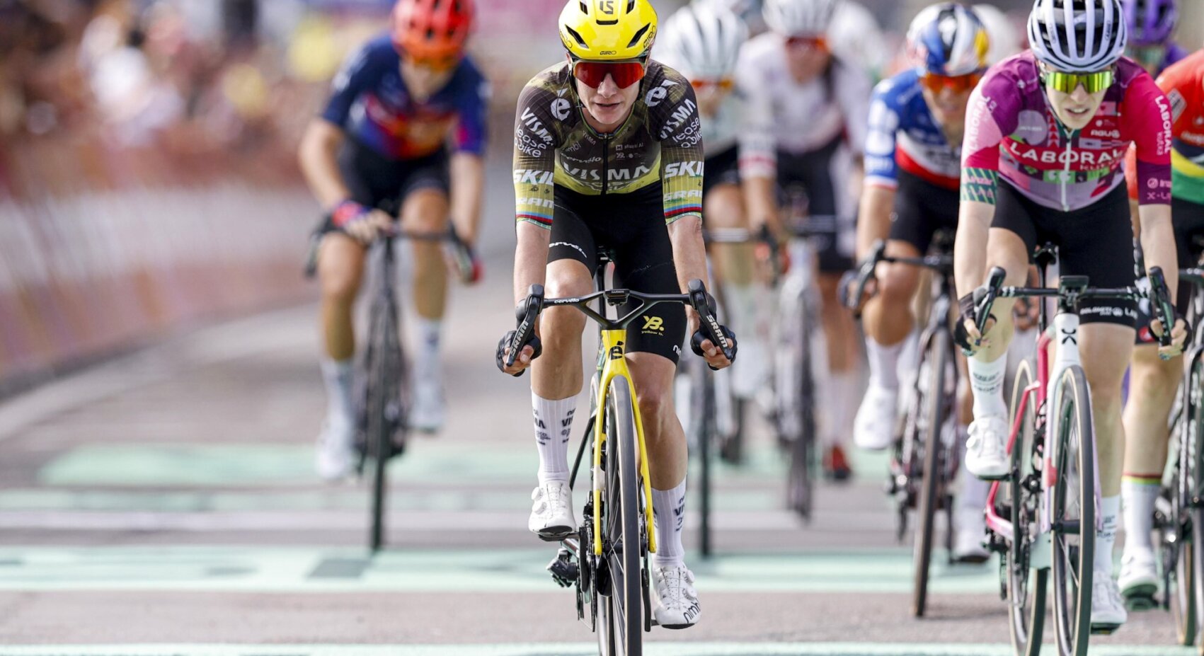 Team Visma | Lease a Bike toont zich opnieuw in derde etappe Tour de France Femmes