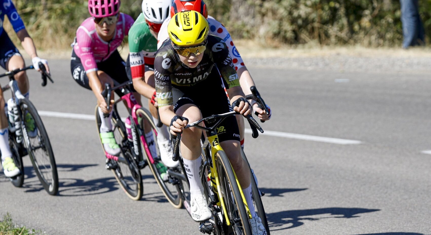 Van Dam sprint naar vierde plek in zesde etappe Tour de France Femmes