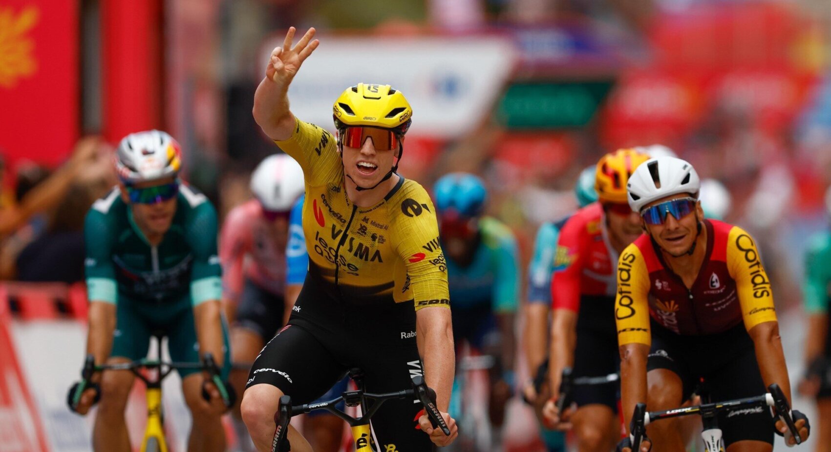 Brennan knalt naar derde zege in Vuelta a España na masterclass Team Visma | Lease a Bike