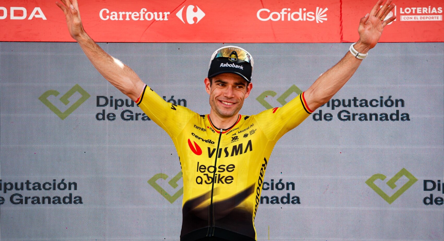 Van Aert wint dertiende etappe Vuelta a España na sterk teamwerk