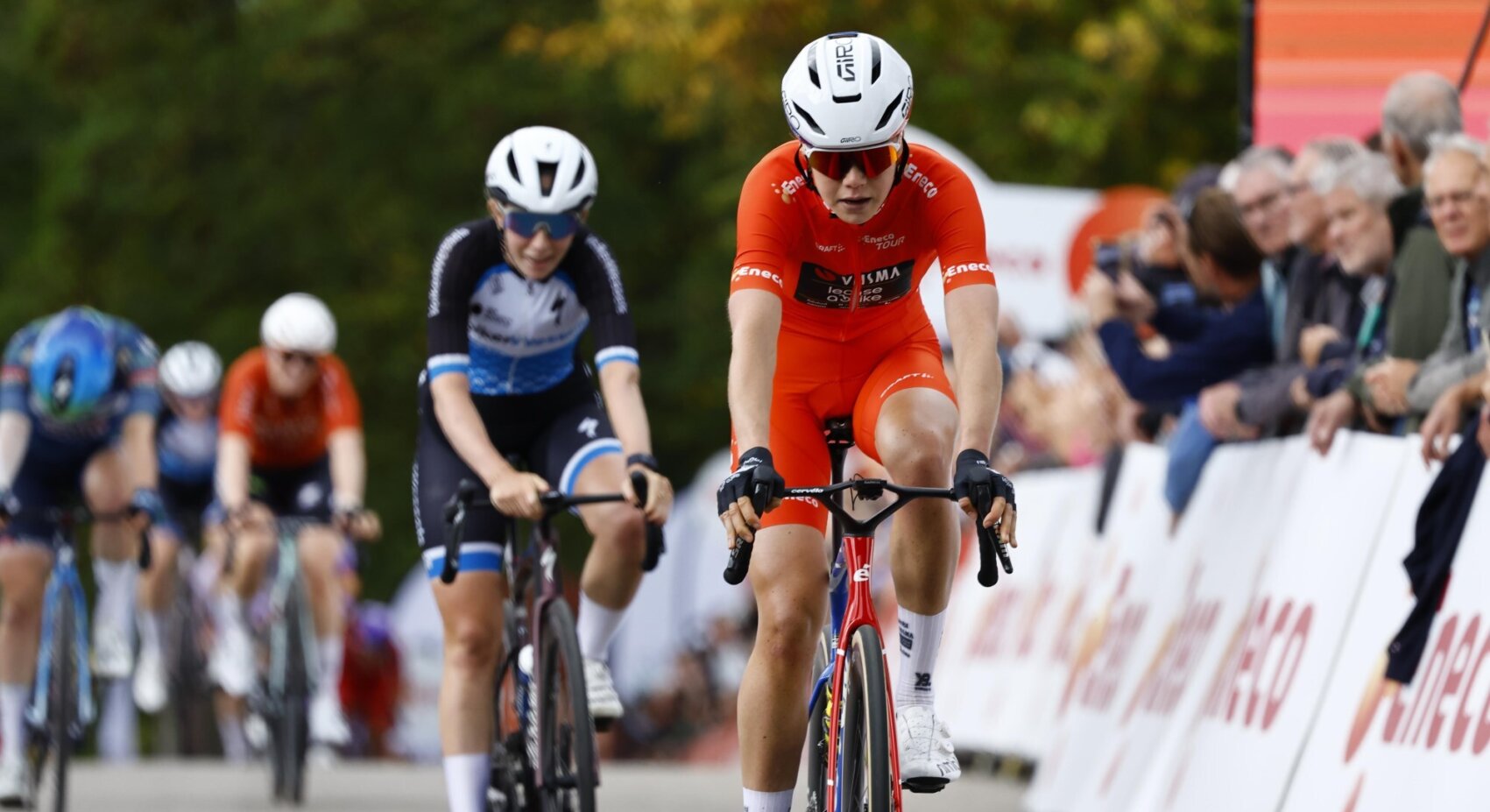 Sterke Nooijen sprint naar tweede plaats in derde etappe Eneco Tour