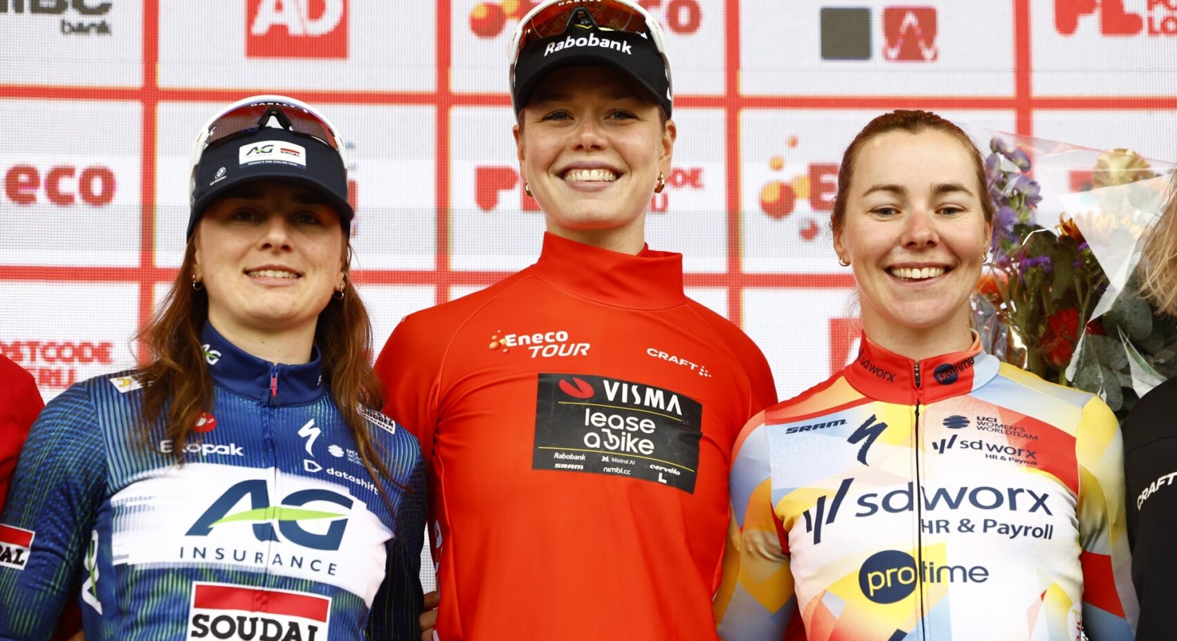 Nooijen besluit seizoen met eindzege in Eneco Tour